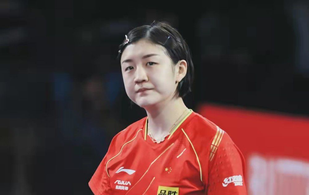 爆操小美女