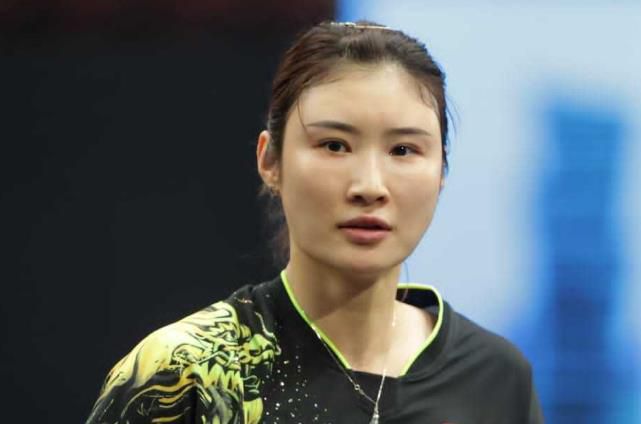 二次元女生尿尿